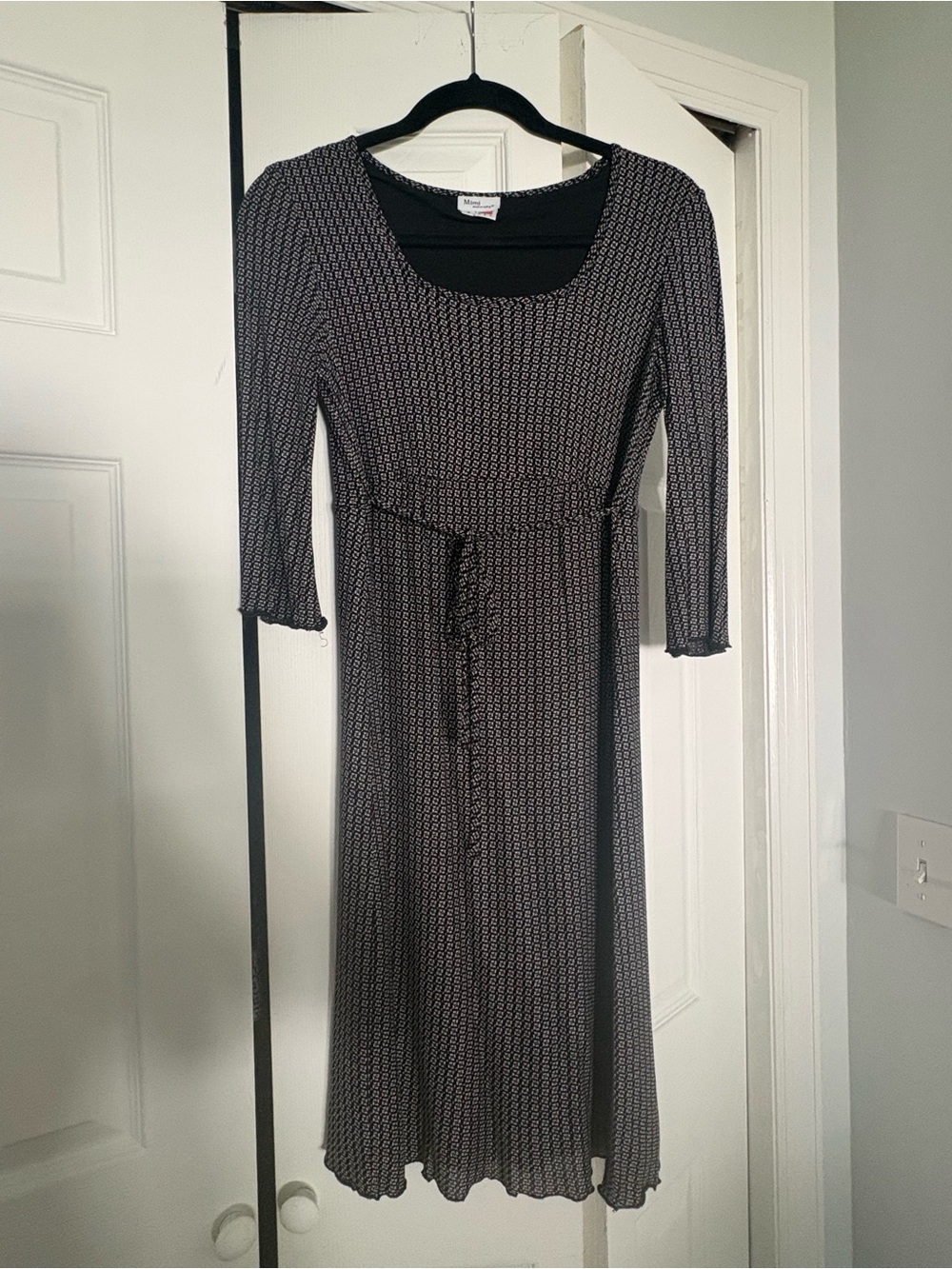 Mimi Maternity Black and White Patterned Long Sleeve Scoop Dress
